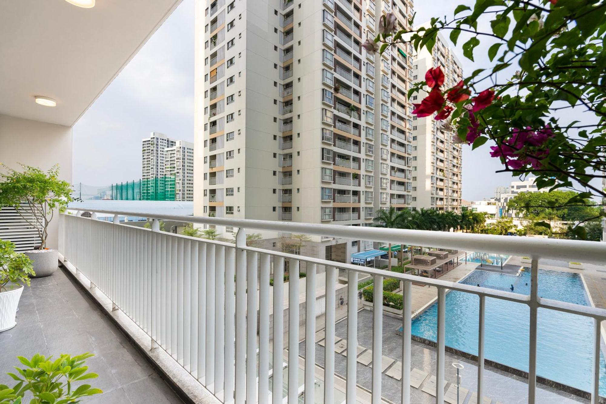 Scenic Valley Serviced Apartment Ho Chi Minh City Exterior photo